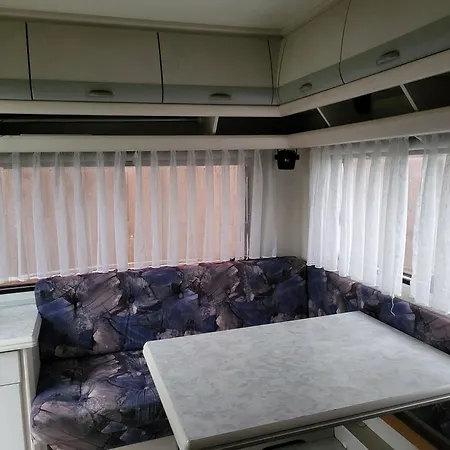 Camping Kempovani S Vyhledem Na Hrady *