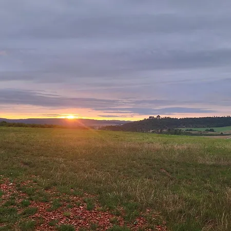 Kempovani S Vyhledem Na Hrady Camping *