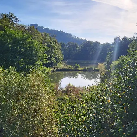 Camping Kempovani S Vyhledem Na Hrady Zdice