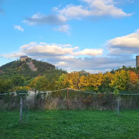 Kempovani S Vyhledem Na Hrady