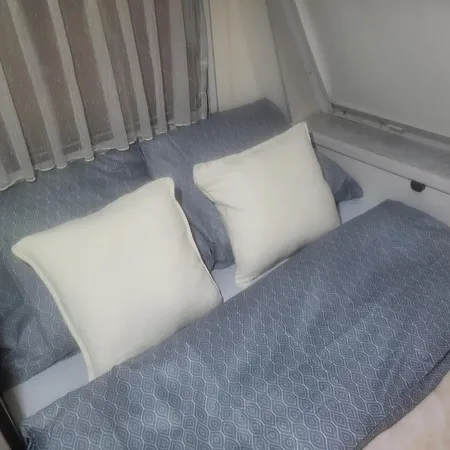 Kempovani S Vyhledem Na Hrady Campingplads Zdice