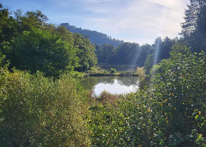 Camping Kempovani S Vyhledem Na Hrady Zdice